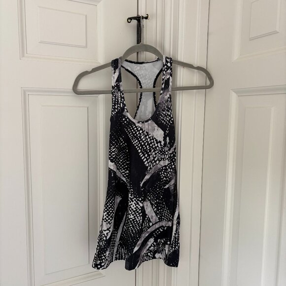 Lululemon Black and White Racerback Top - Picture 1 of 2